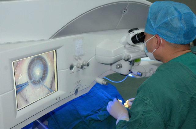 多年摘镜心愿在娄底眼科医院圆梦新年迎来新视界