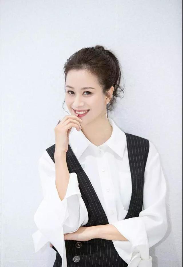 她名校毕业却内衣广告出道:不惑之年又如何,婷美女神演技无双