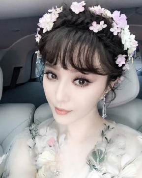 范冰冰15岁旧照曝光,青涩稚嫩,整没整容一看便知!