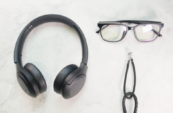 即便是索尼whh810这样的硬货也能被女友晒的软萌软萌的