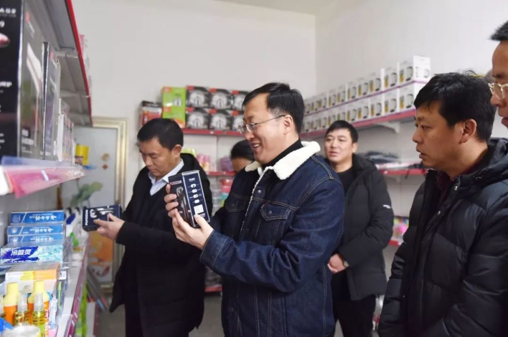 翟玉龙深入赤水源镇倮倘村,板桥村检查,走访,督导