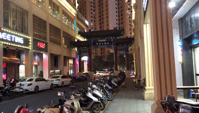 潮阳南门民生银行旁,这家人用米粥涮火锅,结果