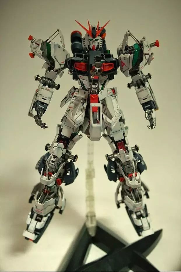 模玩控:极致爆甲系列之牛高达