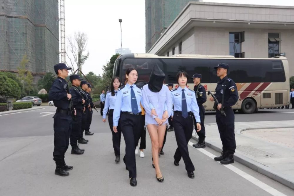 天门公安难忘关键词