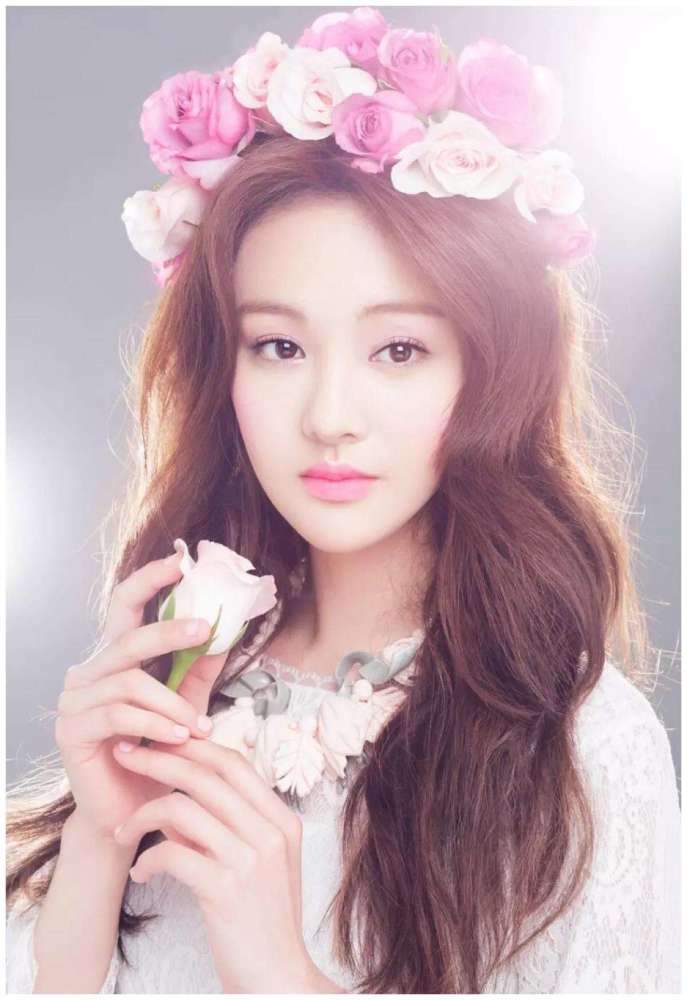 郑爽终于回归微博2020年第一次发文短短4个字就让人泪目