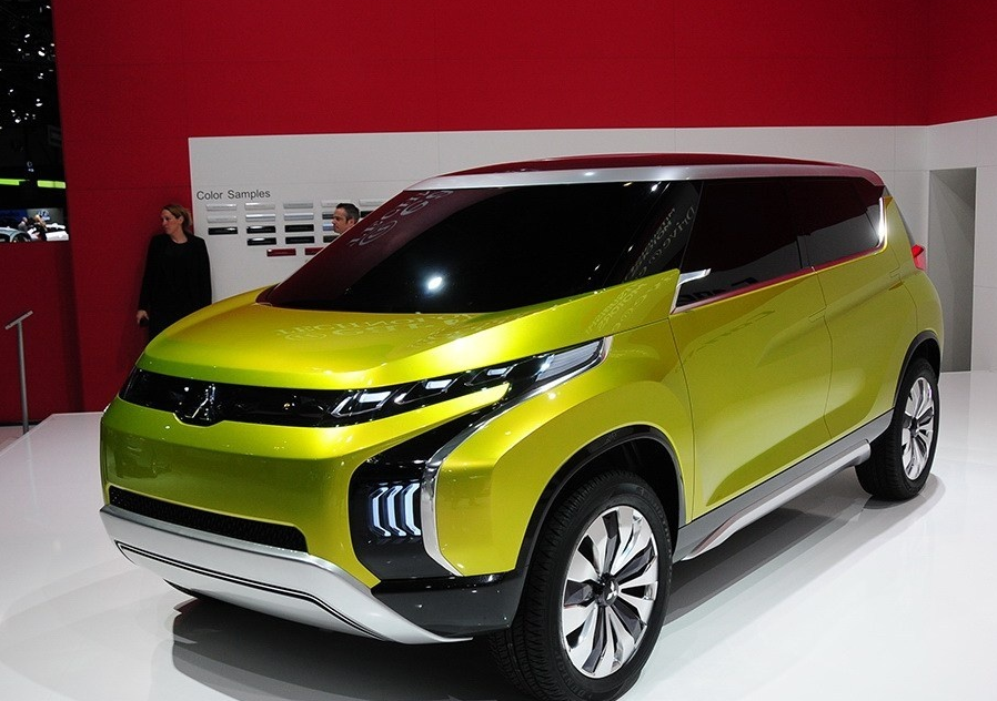 三菱亮出底牌!超低油耗 6座,内饰不输豪车,h6无地自容