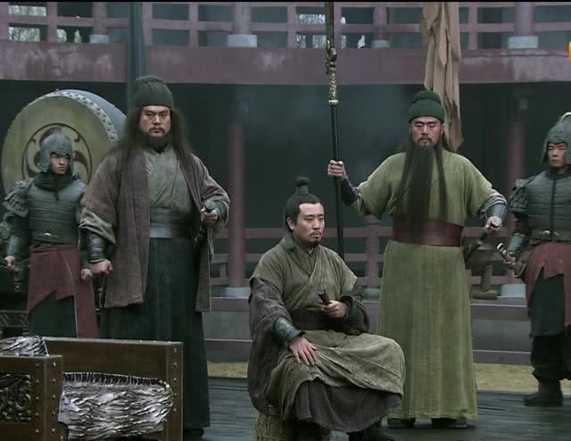 东潘凤西吕布与吕布齐名的潘凤为何出场就被斩了原因很简单