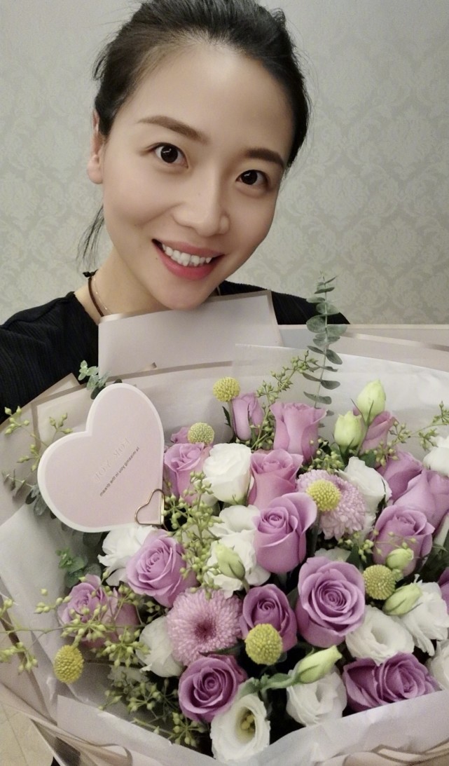 中国女排又一喜讯奥运冠军魏秋月官宣怀孕排坛女神要当妈妈了