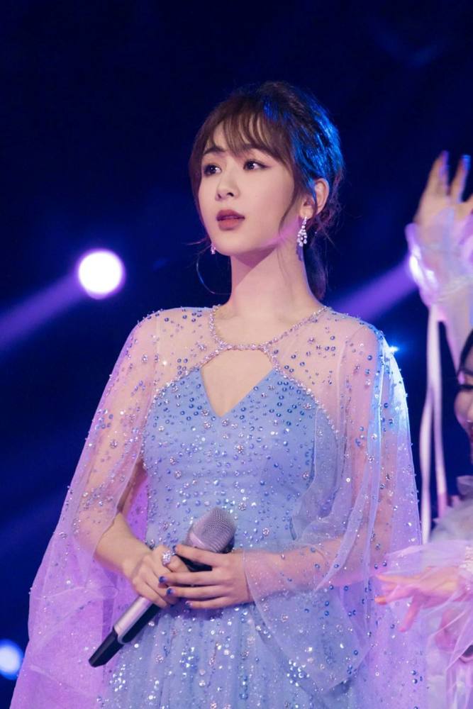 隐秘的角落|《隐秘的角落》重聚朱朝阳身高反超严良不少帅气逼人，网友：牛奶没白喝