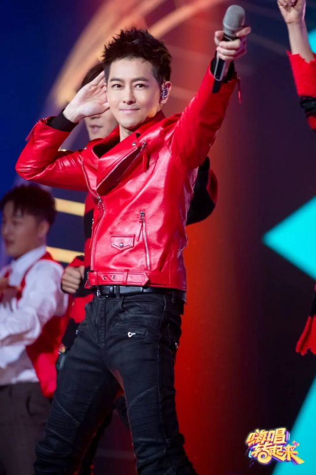 林志颖嗨唱转起来再唱十七岁的雨季现场透露不老秘籍