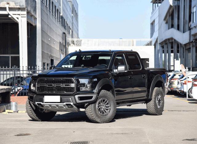 美国人开它买菜,双涡轮压榨380马,价格堪比奔驰e级,畅销37年