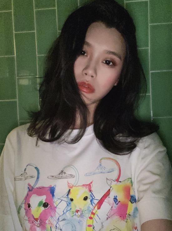 奚梦瑶产后全身首曝光，双腿变粗发福不少，走路蹦蹦跳跳很少女（组图） - 10