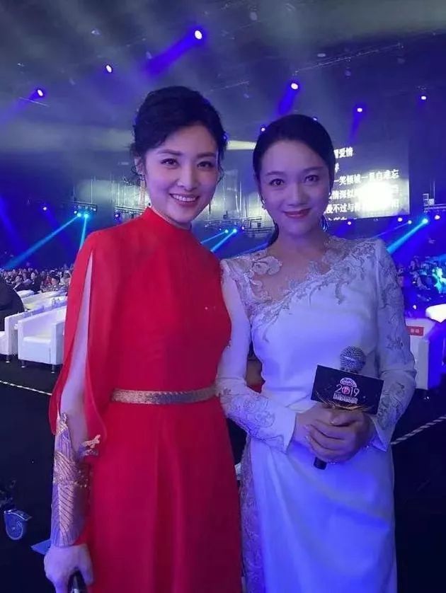 国剧盛典主持人太尴尬笑话任达华普通话调侃王劲松主持能力