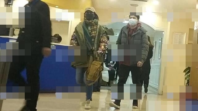 新年首个恋情新瓜！白百何被曝和大学男友旧情复燃，凌晨相伴回家（组图） - 11