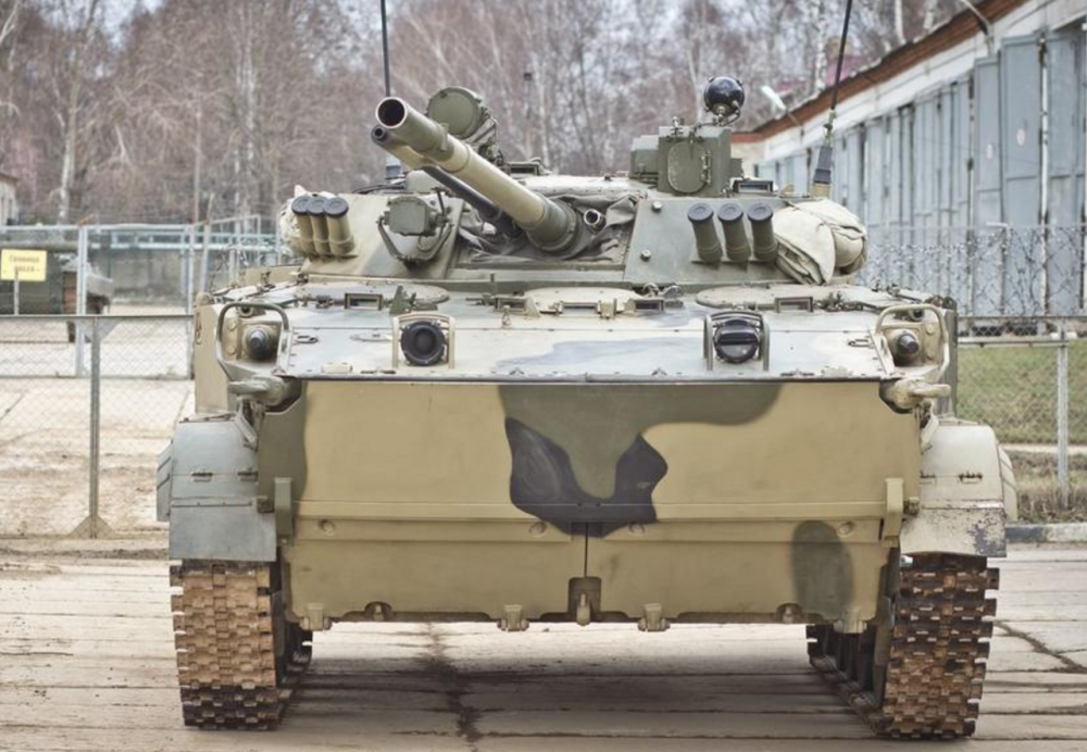 现代步兵战车怎么打巷战?看俄罗斯bmp-3够了,火力压制密到害怕!