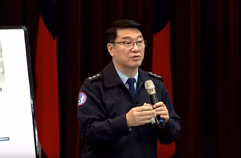 台军载多名高官的直升机在山区迫降 "参谋总长"等仍失联_腾讯新闻