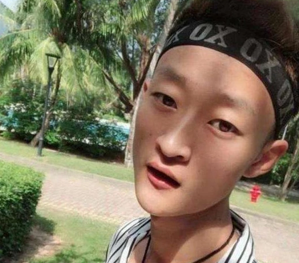 女孩子公认丑男3大特征若全中能脱单都是走后门