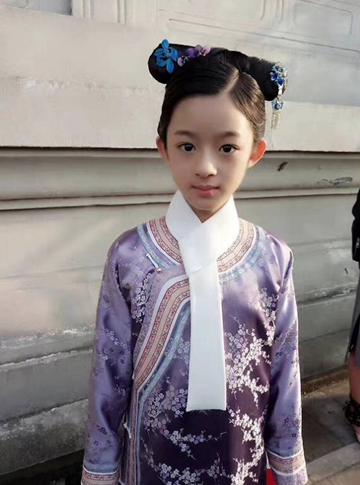 还记得《如懿传》的"小如懿"吗?如今12的她成为最美00后小戏骨