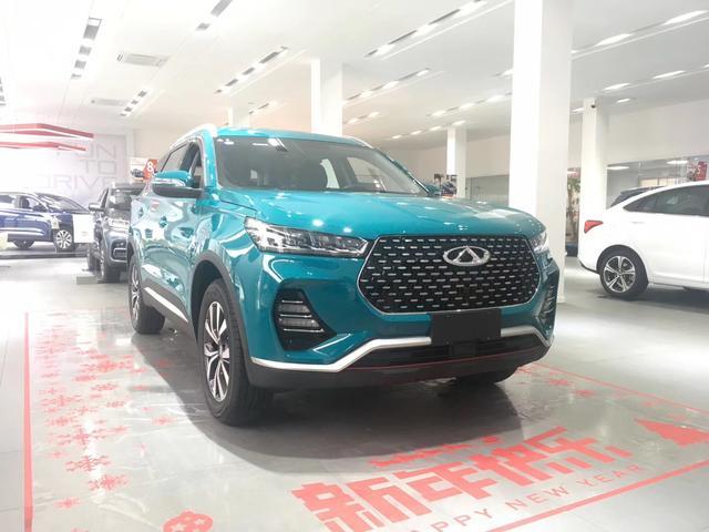 此外,奇瑞除了瑞虎8外,还有捷途x70的价格区间也在8-10万元之间,同款