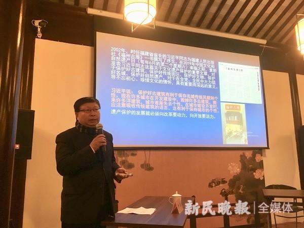 图说:金磊在阐述遗产保护的意义  金旻矣 摄(下同)