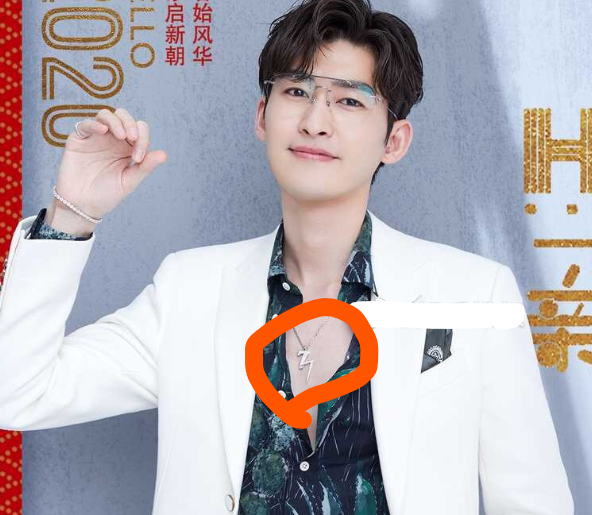 张翰戴郑爽首字母项链还有情侣文案和手链三大证据证实疑似复合