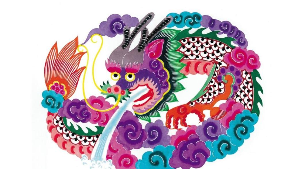 龙足像是凤凰的脚,龙须像人的胡须,龙耳像是大象的耳朵,最后组