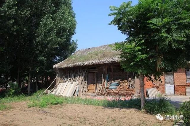 柴厂屯姑子庵位于柴厂屯村西.