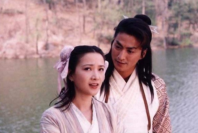 所演展昭不逊色于何家劲52岁颜值仍处巅峰帅气如小伙