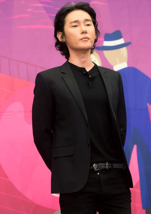 许志雄生了一场大病之后性格柔和了很多,他以前是经常被骂的.