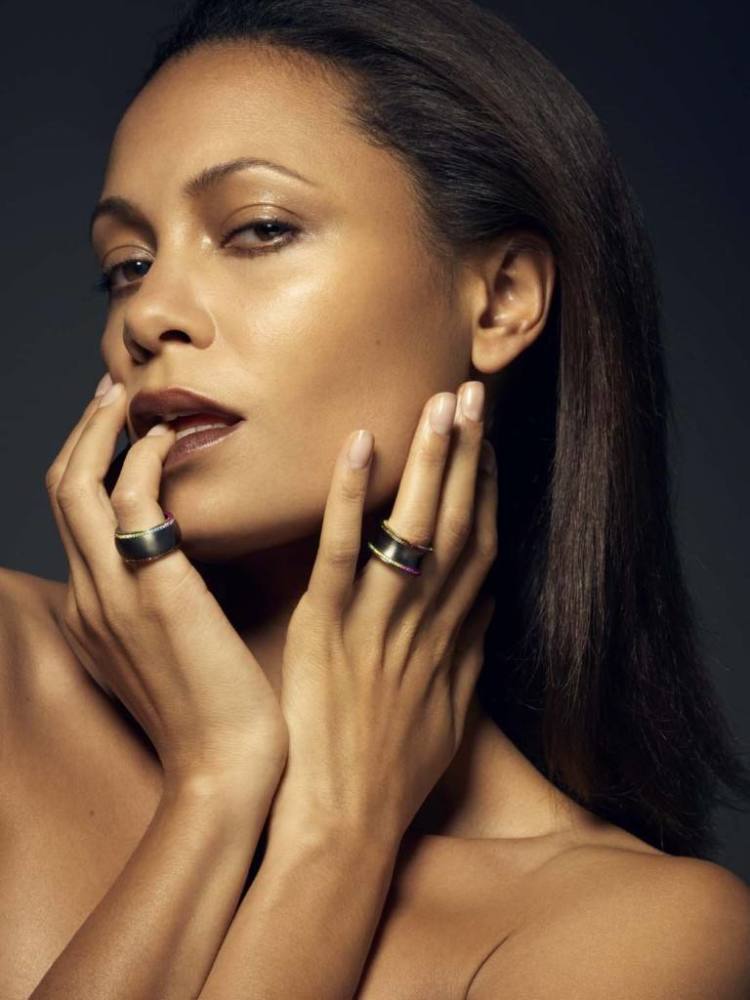 碟中谍2女主桑迪牛顿西部世界中全裸出镜