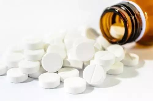 强直性脊柱炎|强直性脊柱炎怎样治疗效果好_强直性脊柱炎该怎么治疗