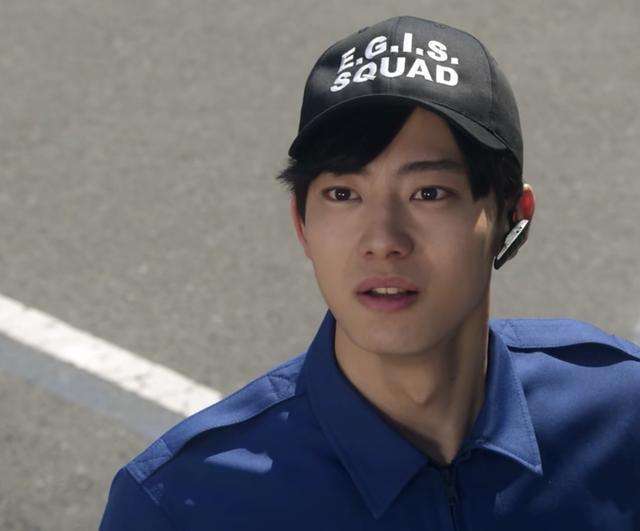 泰迦奥特曼:为何社长和誉察觉了优幸的真实身份时,不戳穿他呢?