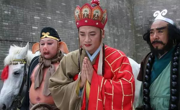 日本有个光头叫琦玉美国有个光头叫灭霸中国麻烦边上站一站