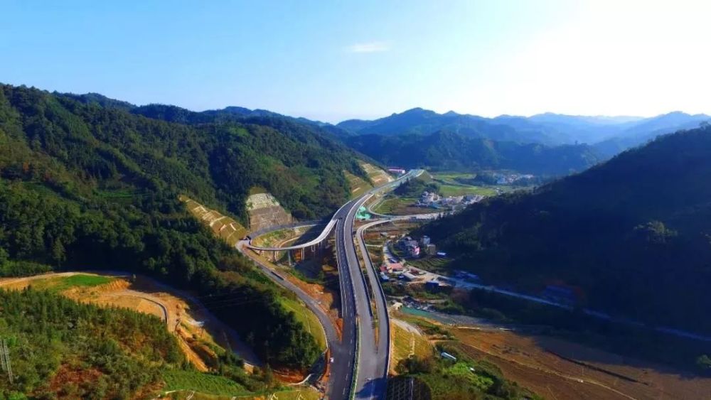 终于要通车啦乐业百色高速公路1月8日正式通车啦