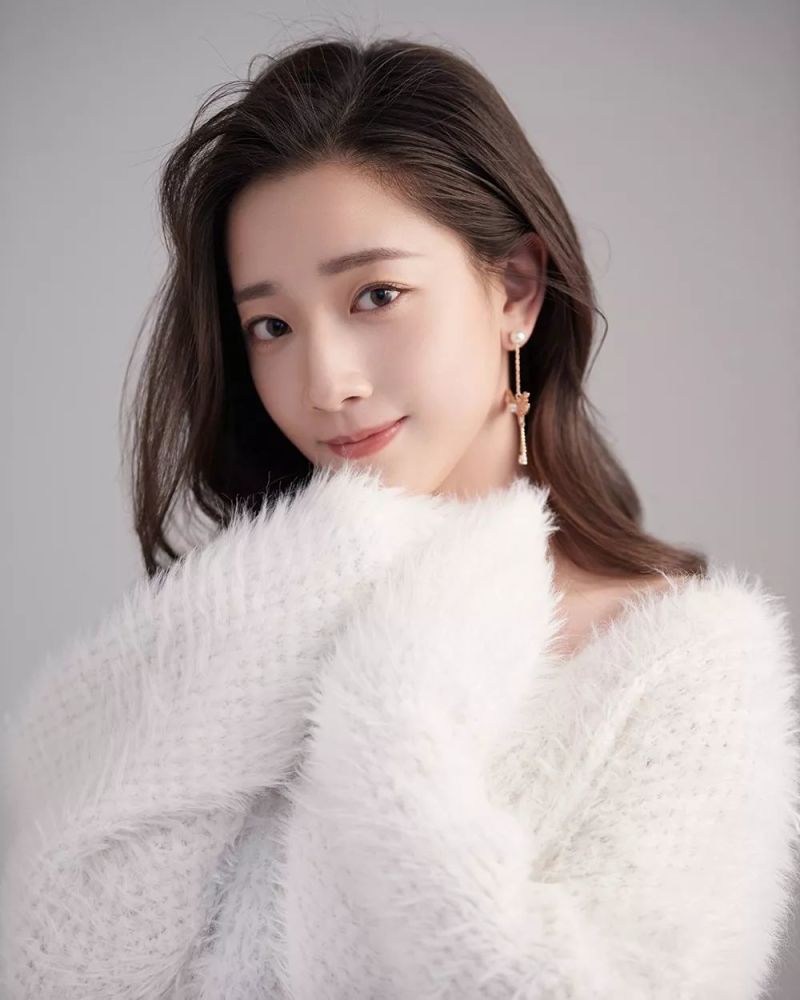 身为一个胖子的罗伊人简直是职场女孩都想活成的模样