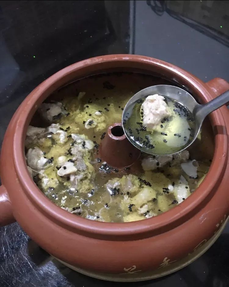 昆虫窝子特色云南菜 (融创店)人均:80元地址:昆明融创文旅城营业时间