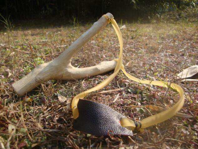 童年时最喜欢的玩具弹弓