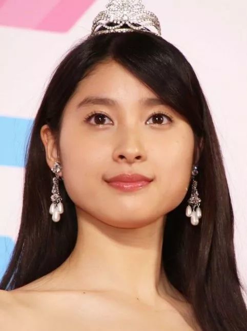 颜究院过年小脸攻略大脸女明星怎样做到脸大还美的