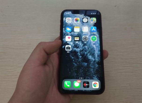 华为P30最高30倍变焦,iPhone XR后置单摄,为