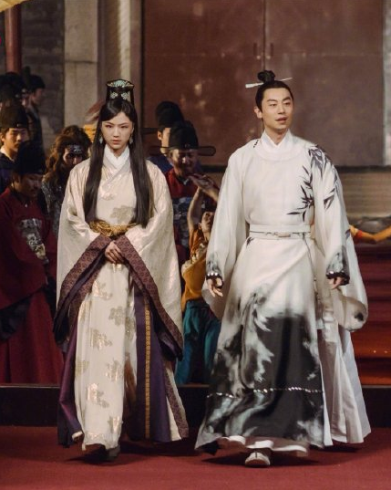 《大明风华》太孙和若微的感情,初见那一