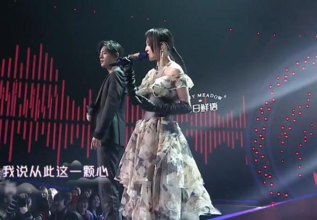 肖战和张韶涵合唱呐喊呐喊心声嗨到爆很好听