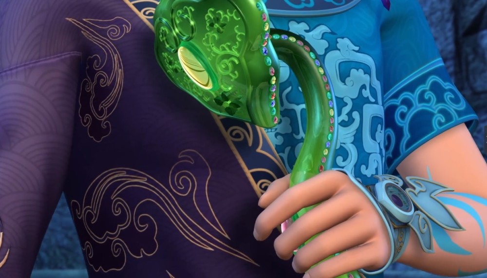 颜爵想到一个非常快捷有效的方法,就是复制一个曼多拉的玉如意实物