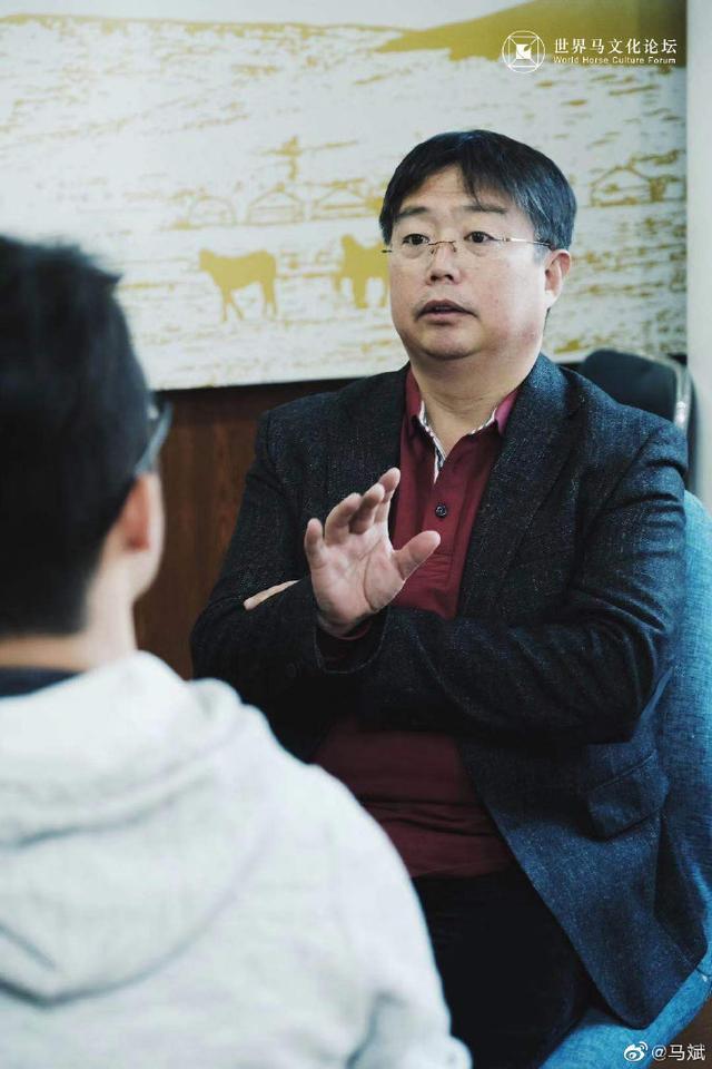 前央视名嘴出狱后罕现身四处旅行生活惬意走私风波后大变样