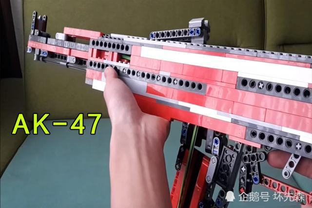 高手在民间!乐高积木都能拼出"吃鸡"枪械,最后一个太催泪