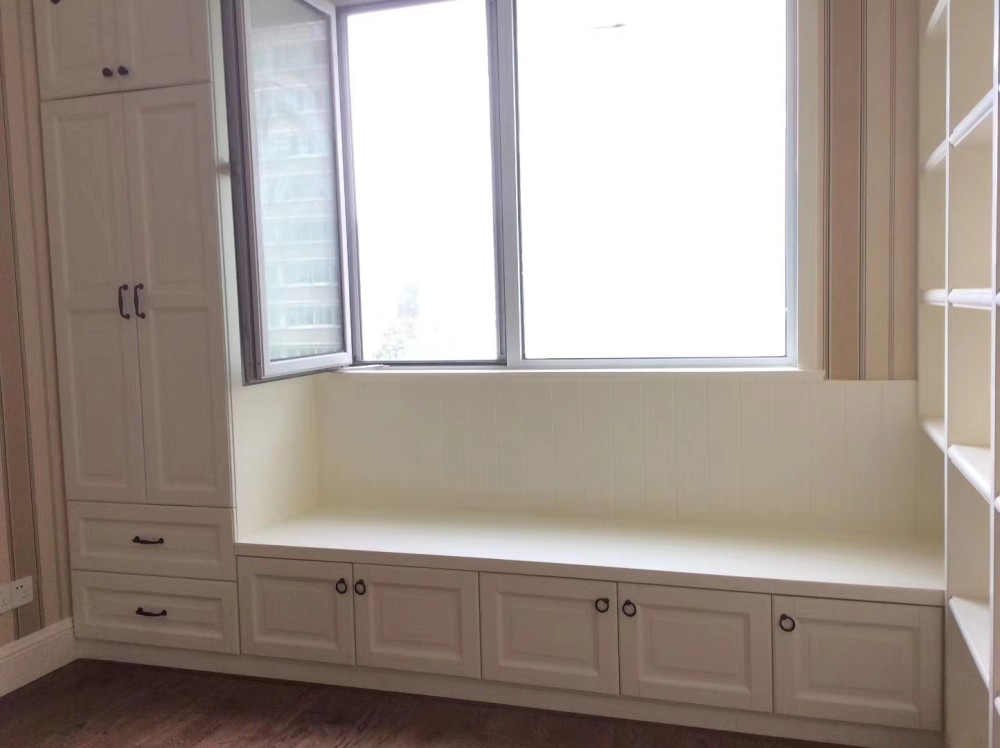 新房没飘窗,装修做柜子时顺便做了个假飘窗,好像也挺像模像样的