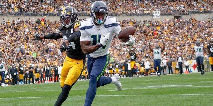 海鹰选秀淘到宝 魔鬼筋肉人dk打破nfl季后赛新秀接球纪录_腾讯新闻