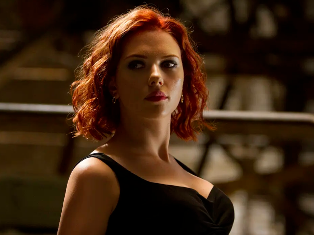 漫威:寡姐太"虐肾"的5张照片,最后一张忍不住就删掉!_腾讯新闻