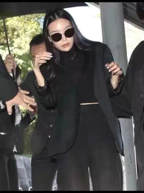 高以翔女友过往被扒？性感照曝出还被网友质疑过度消费男友（组图） - 18