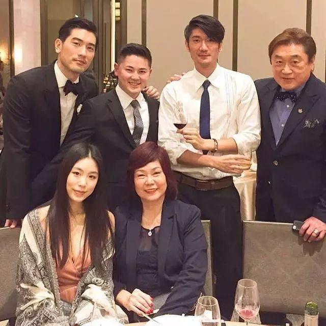 高以翔女友过往被扒？性感照曝出还被网友质疑过度消费男友（组图） - 38