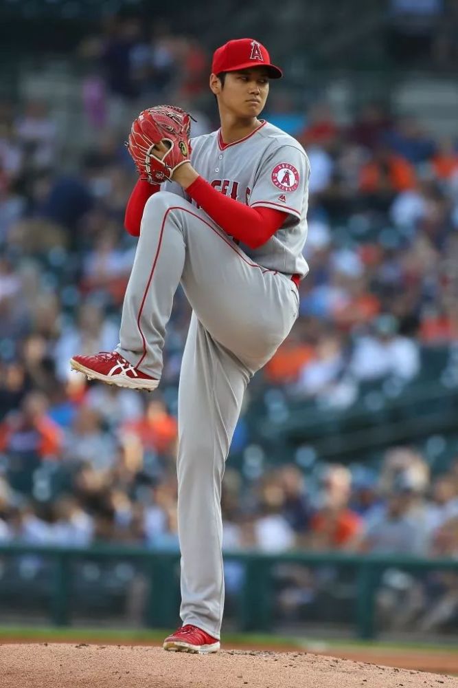 球员去年世界大赛g7关门成功的老将丹尼尔-亨德森(daniel hudson)以2